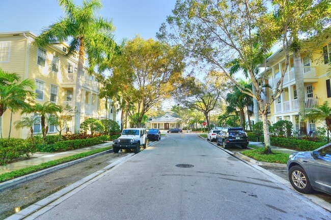 Building Photo - 276 Murcia Dr