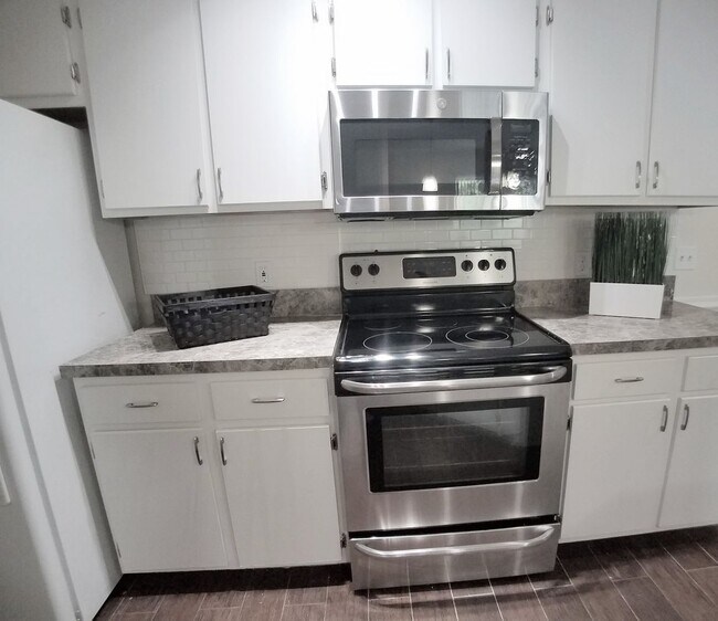 Building Photo - Gorgeous 1/1 Condo for Rent at The Crest close to UCF and Valencia College.