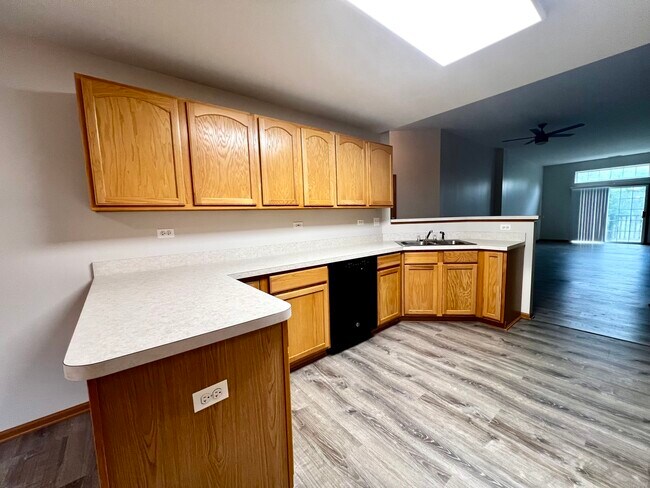 Building Photo - 2405 Wilton Ln