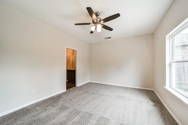 Building Photo - 15910 Gaia Way