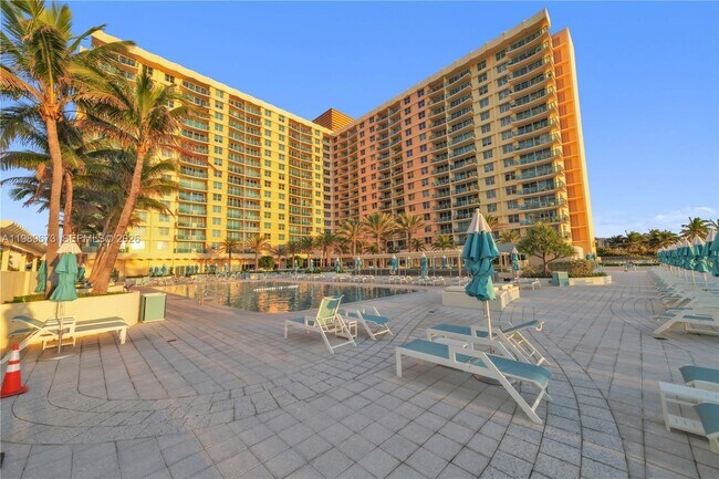 Building Photo - 2501 S Ocean Dr