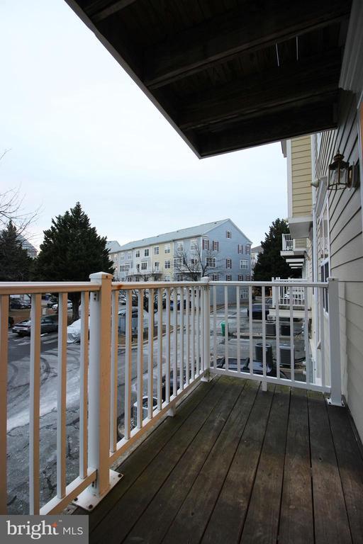 Building Photo - 141 Chevy Chase St