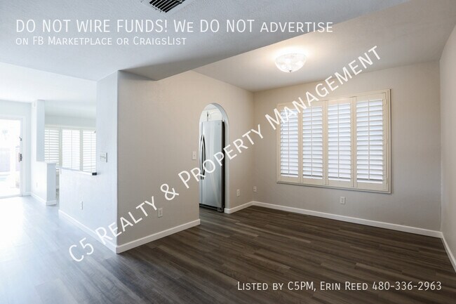 Building Photo - 3131 E Cottonwood Ln