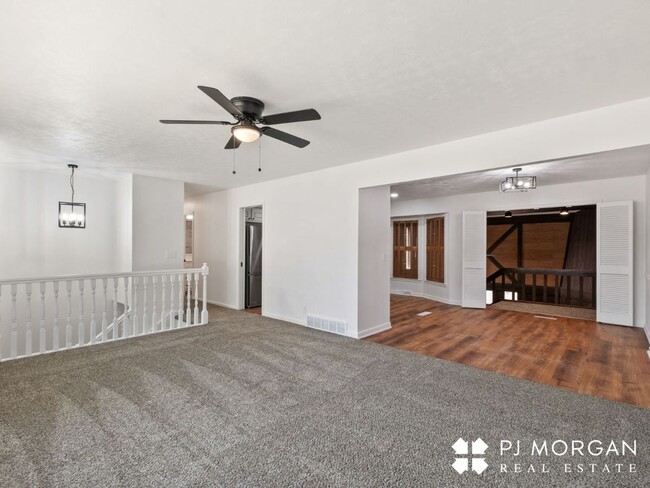 Building Photo - 4 Bedroom, 2.5 Bathroom, 2 Bonus Rooms - N...