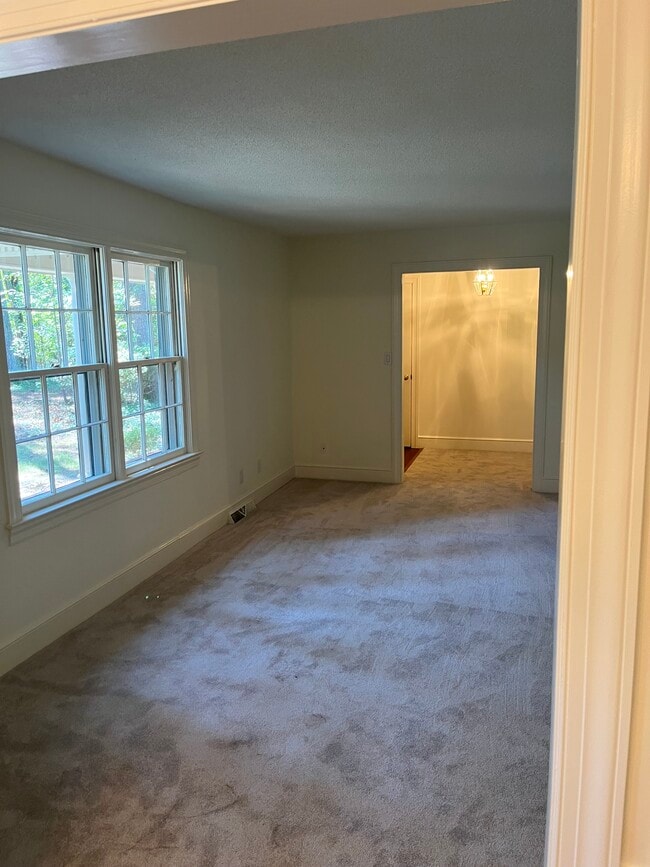 Building Photo - 4718 Rembert Dr