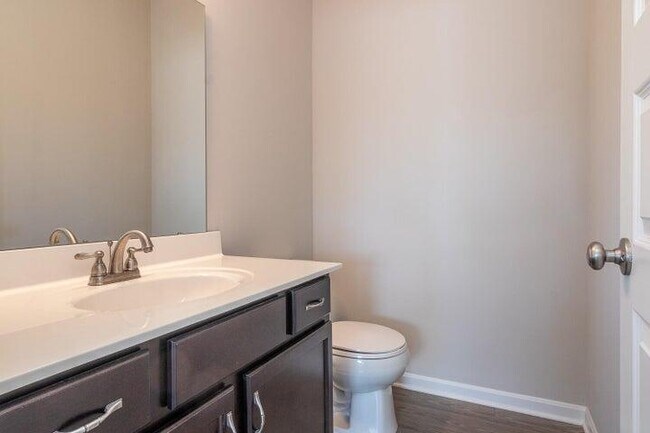 Building Photo - 3004 Lodge View Ct