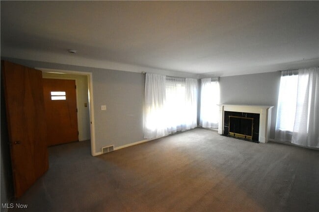 Building Photo - 2761 Forestview Ave