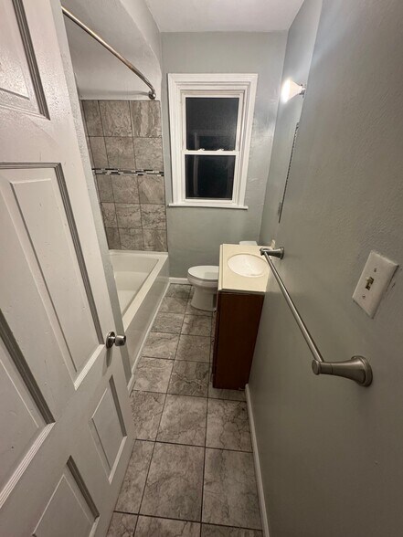 Building Photo - 3512 Belaire Pl