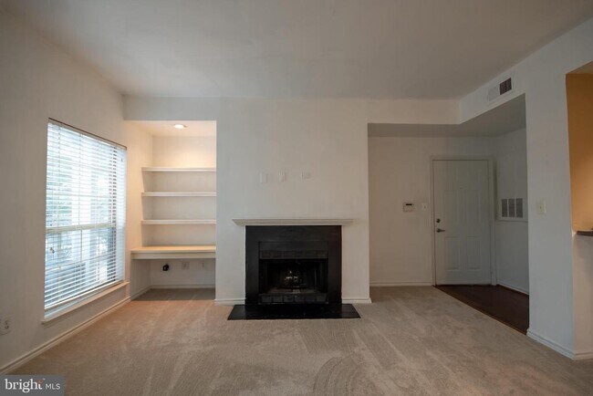 Building Photo - 12162 Penderview Ln