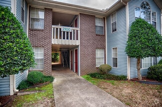 Building Photo - 2104 Liberty Dr