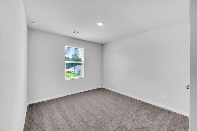 Building Photo - 21230 Rising Hts St