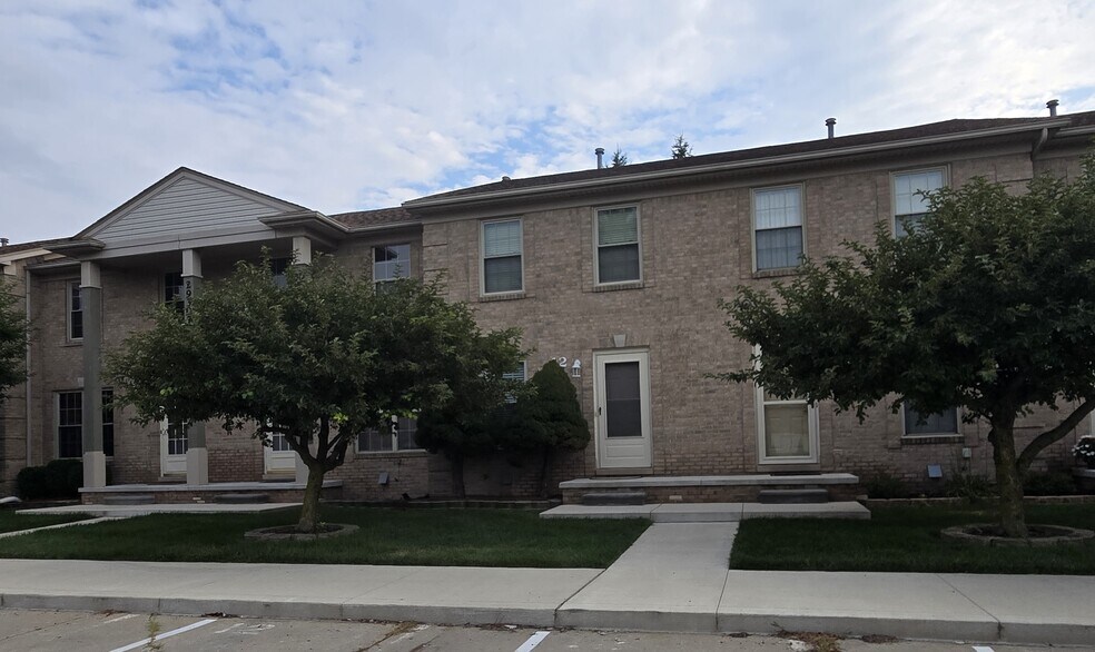 Primary Photo - 29307 W. Jefferson Ave