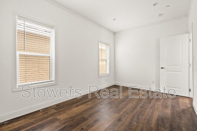 Building Photo - 144 Larkwood Cir