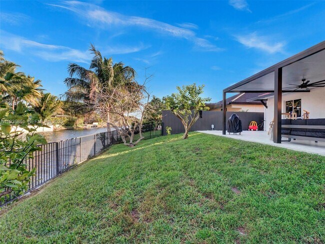 Building Photo - 19901 NW 77th Ct