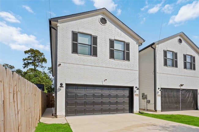 Building Photo - 5111 Firnat St