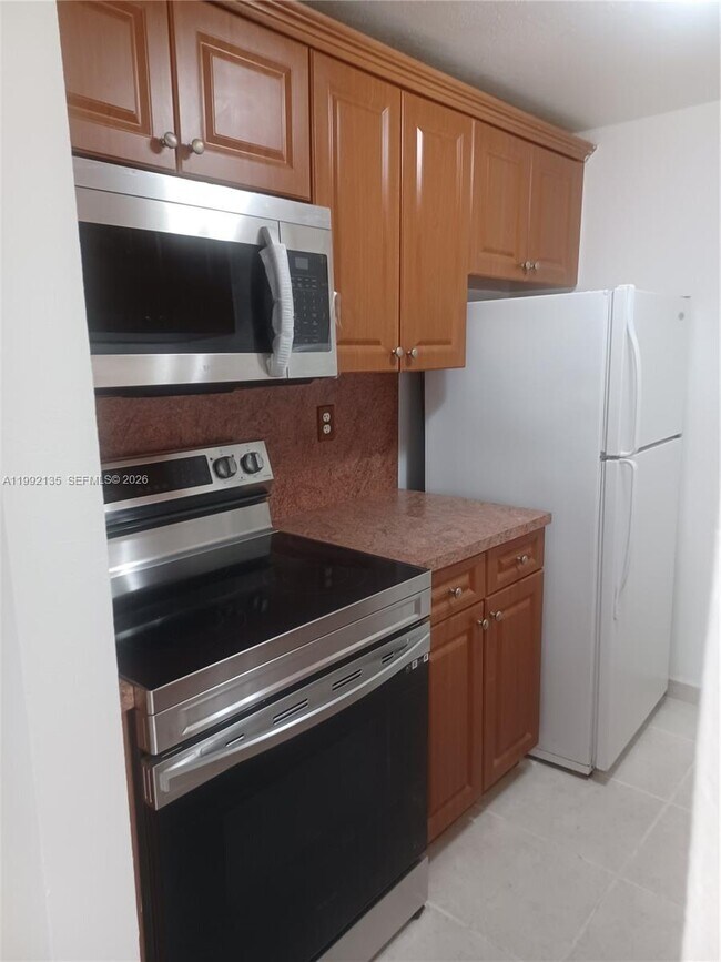 Building Photo - 8004 SW 149th Ave