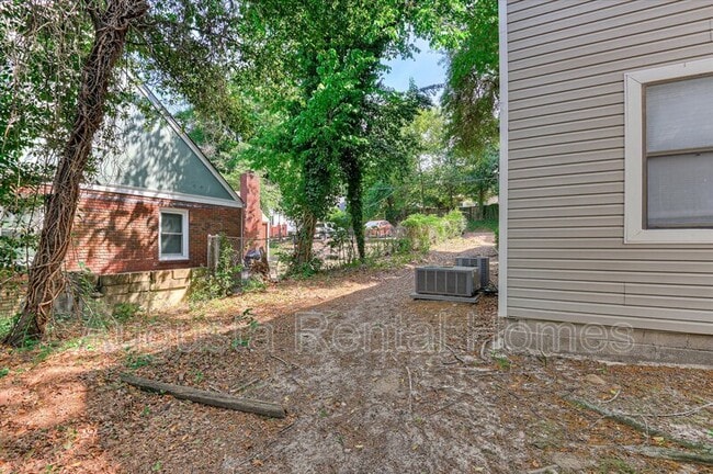 Building Photo - 1404 Johns Rd