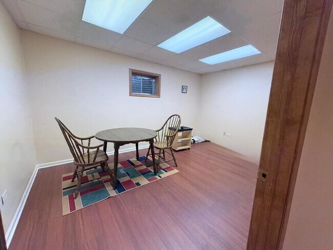 Building Photo - 3823 Sunburst Ln