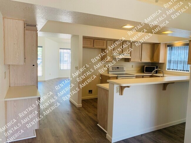 Building Photo - 12240 S 45th St