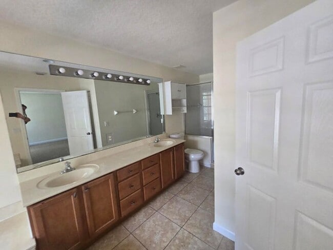 Building Photo - 8017 Murano Cir