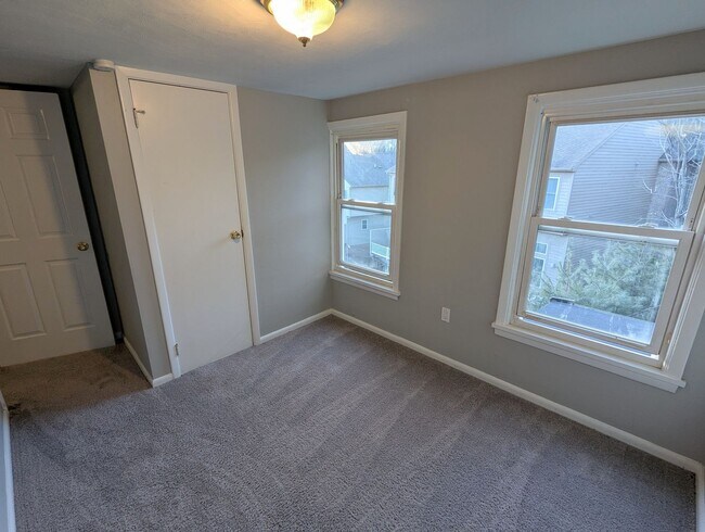 Building Photo - swe402/404