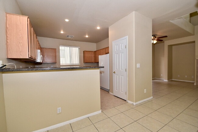 Building Photo - Beautiful Southwest 2-Story Home with Spacious Layout & Covered Patio