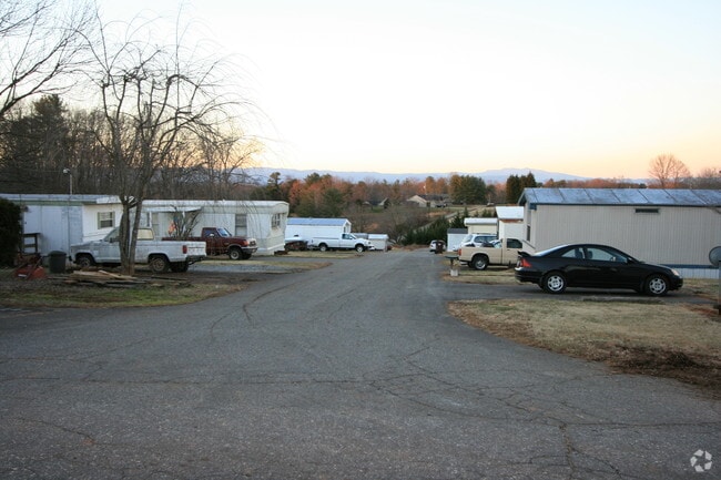 Building Photo - FG Communities Morganton Suburban Valley