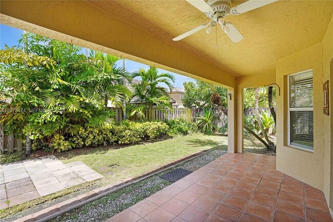 Building Photo - 13950 SW 155th Ct