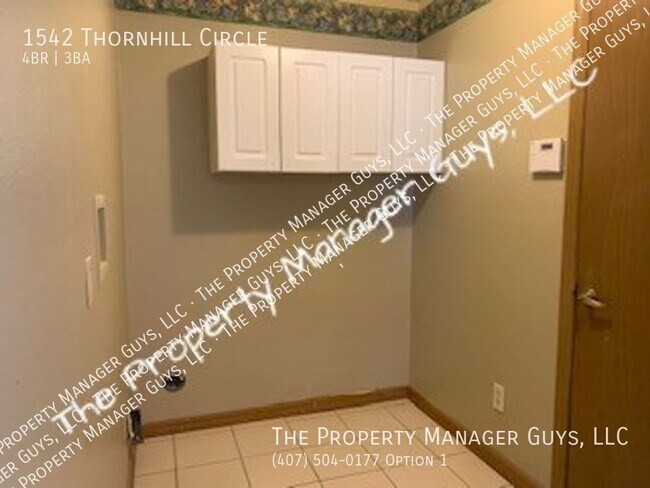 Building Photo - 1542 Thornhill Cir