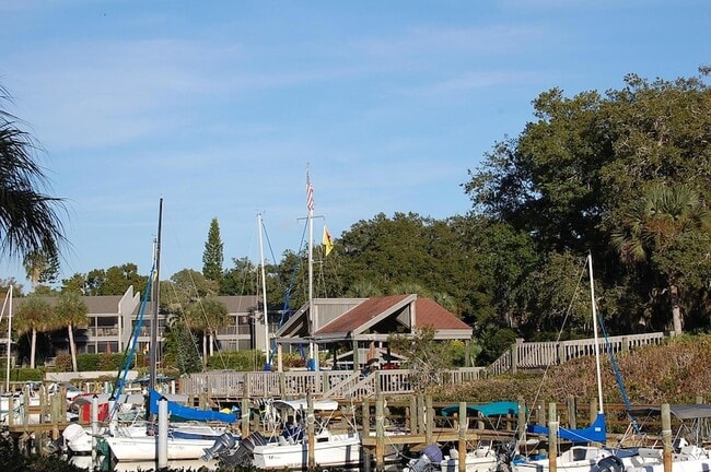 Building Photo - 1701 Pelican Cove Rd