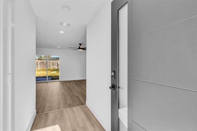 Building Photo - 817 N Shore Dr