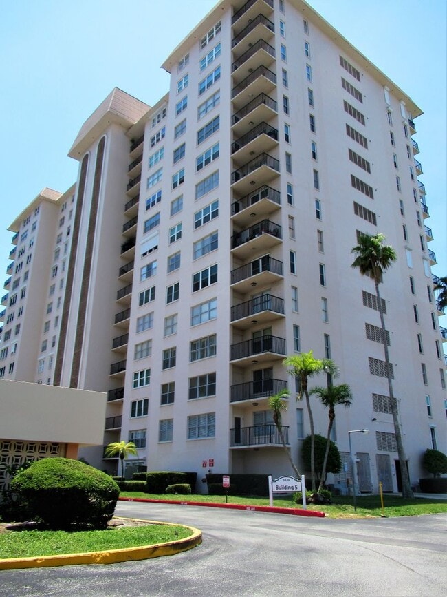 Building Photo - Waterfront 2/2 Furnished SEVEN month rental 55+ 8th Floor Point Brittany