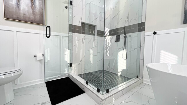 Building Photo - 2813 Mead Rd