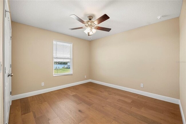 Building Photo - 2049 Heart Lk Dr
