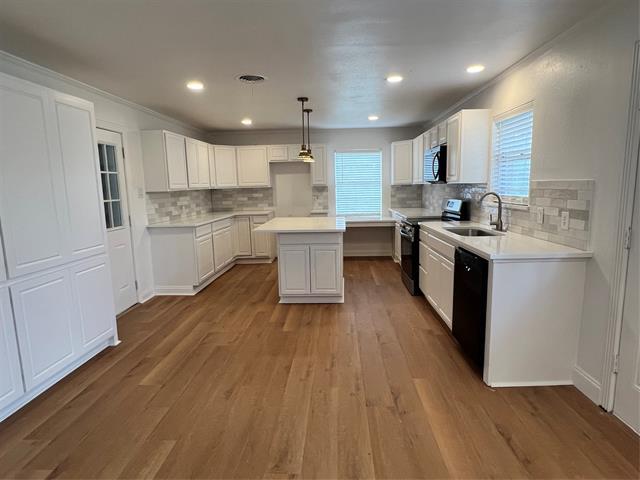 Building Photo - 2406 Ridgecrest Dr