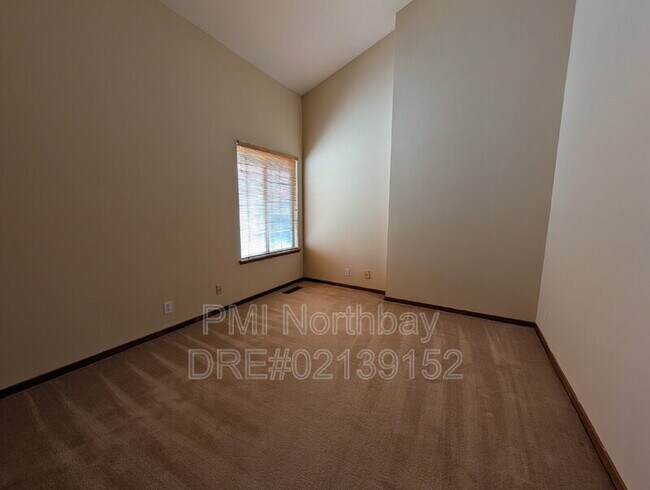 Building Photo - 3275 Formby Ln