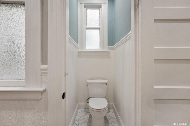 Building Photo - 958 Hayes St