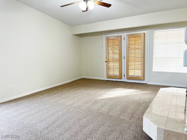 Building Photo - 16 Oak Hollow Ct