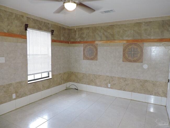 Building Photo - 1327 Jasma Ln