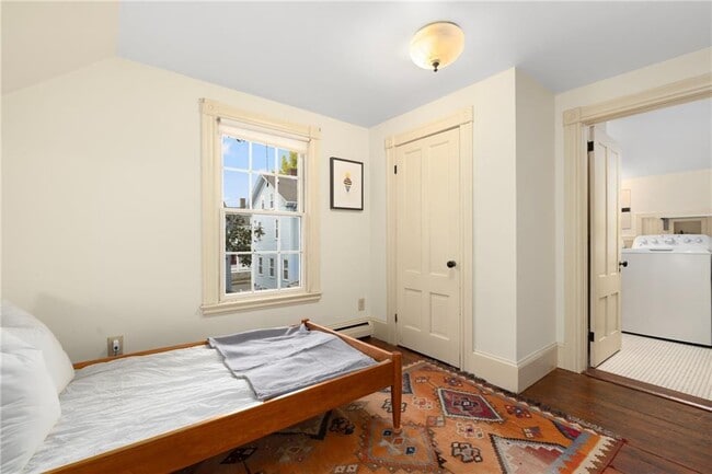 Building Photo - 6 Cozzens Ct