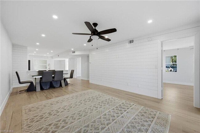 Building Photo - 1330 Derbyshire Ct