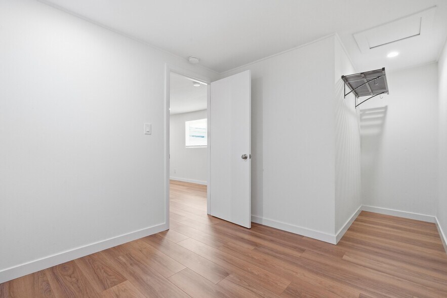 Building Photo - 6120 Case Ave