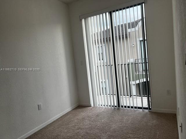 Building Photo - 608 NE 33rd Terrace