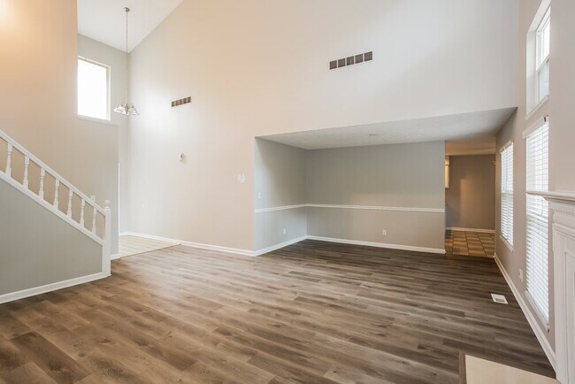 Building Photo - 10862 Geist Woods Ln