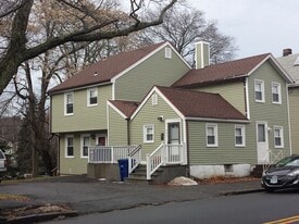 Building Photo - 943 Briarwood Ave