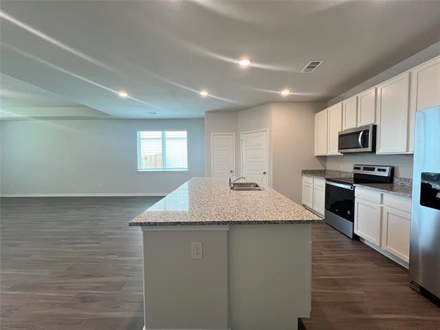 Building Photo - 5021 Chital Dr