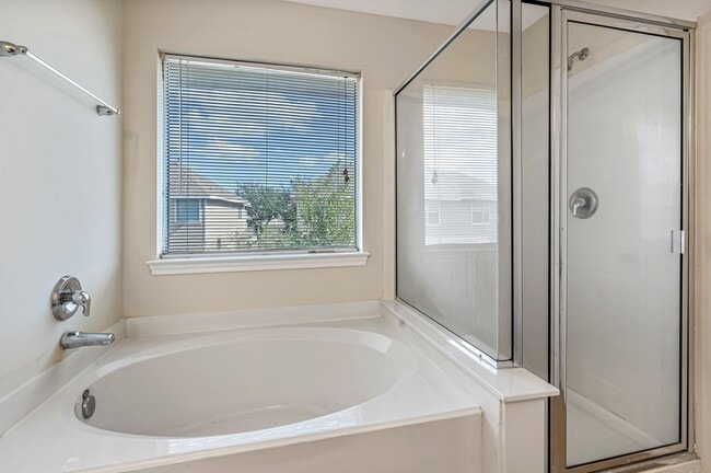 Building Photo - 6213 Stoney Creek Dr