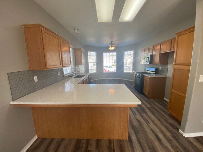 Building Photo - Pet Friendly home coming soon!