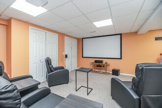 Building Photo - 8057 Mason Ln