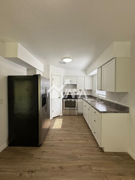 Building Photo - 5222 Tom Stafford Dr